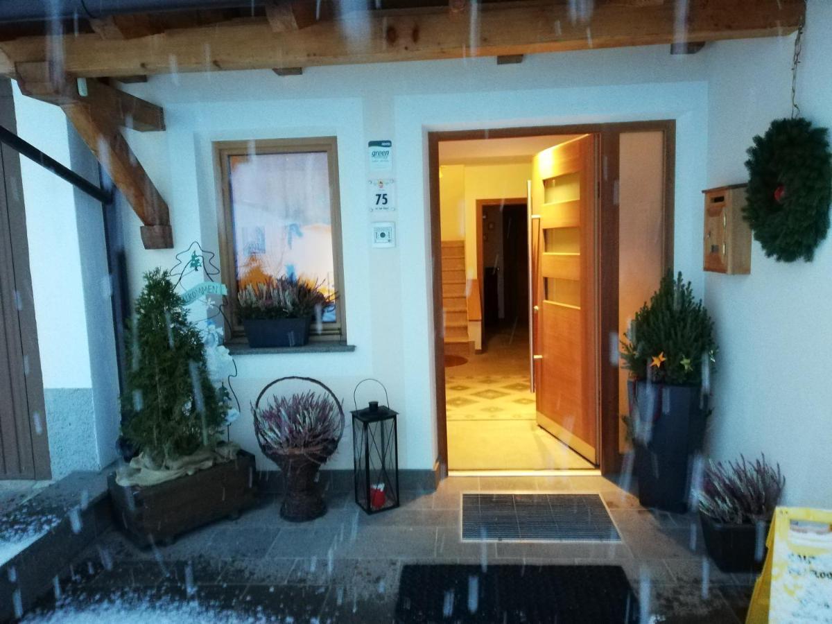 Ciasa Wallis Badia  Exteriér fotografie
